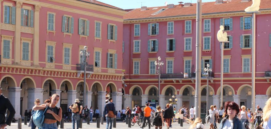 The 4 top squares in Nice near the Hotel Florence Nice